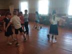 Танцевальный час в Заречковском сельском клубе